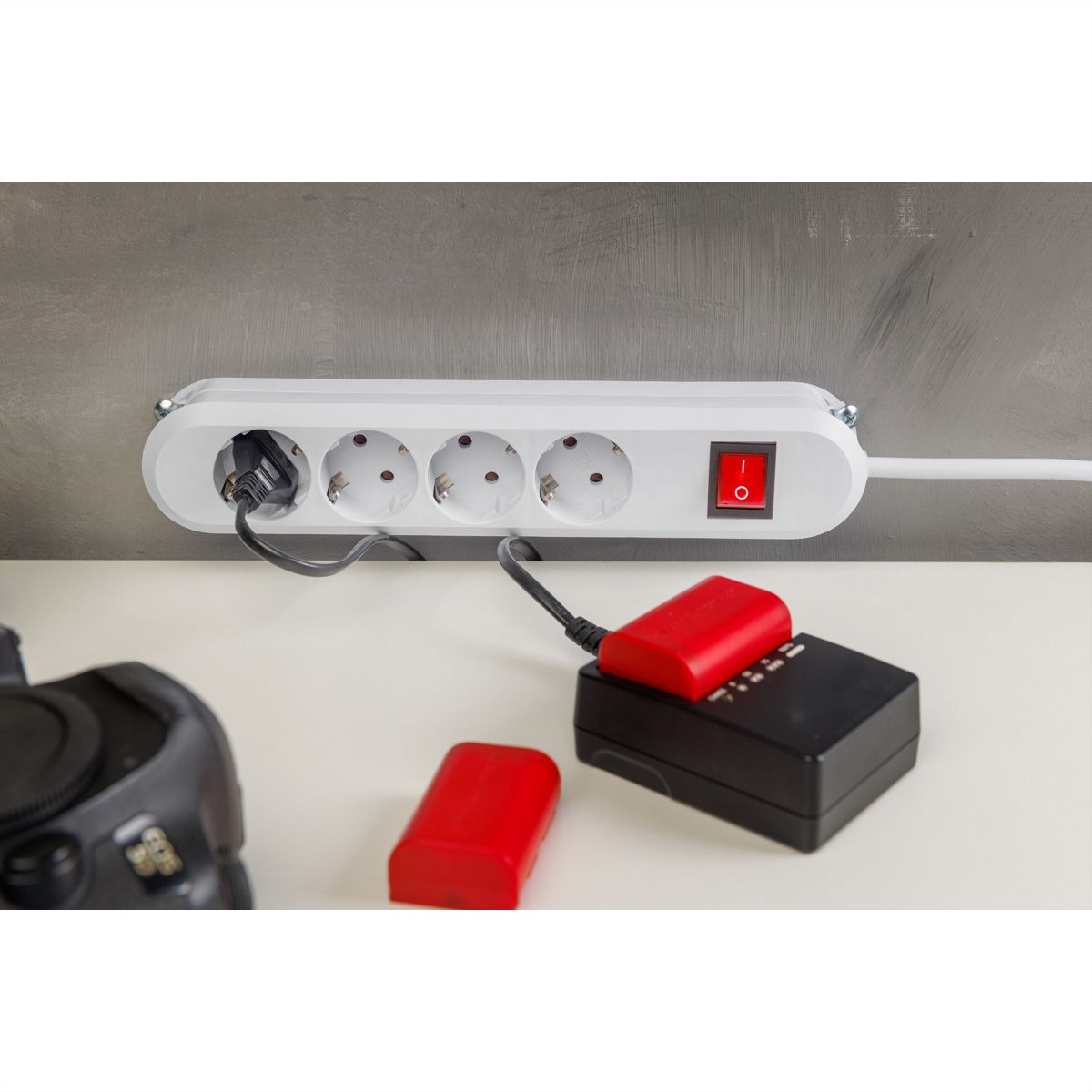 BACHMANN SMART Steckdosenleiste 4x Schutzkontakt, Schalter, weiß, 1,5 m
