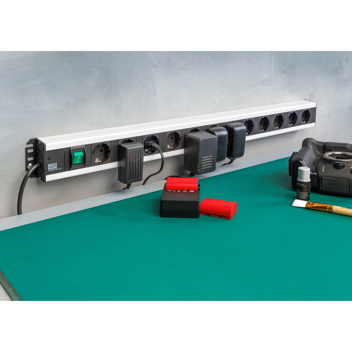 BACHMANN Handwerkerleiste 12x Schutzkontakt, Schalter, 2 m