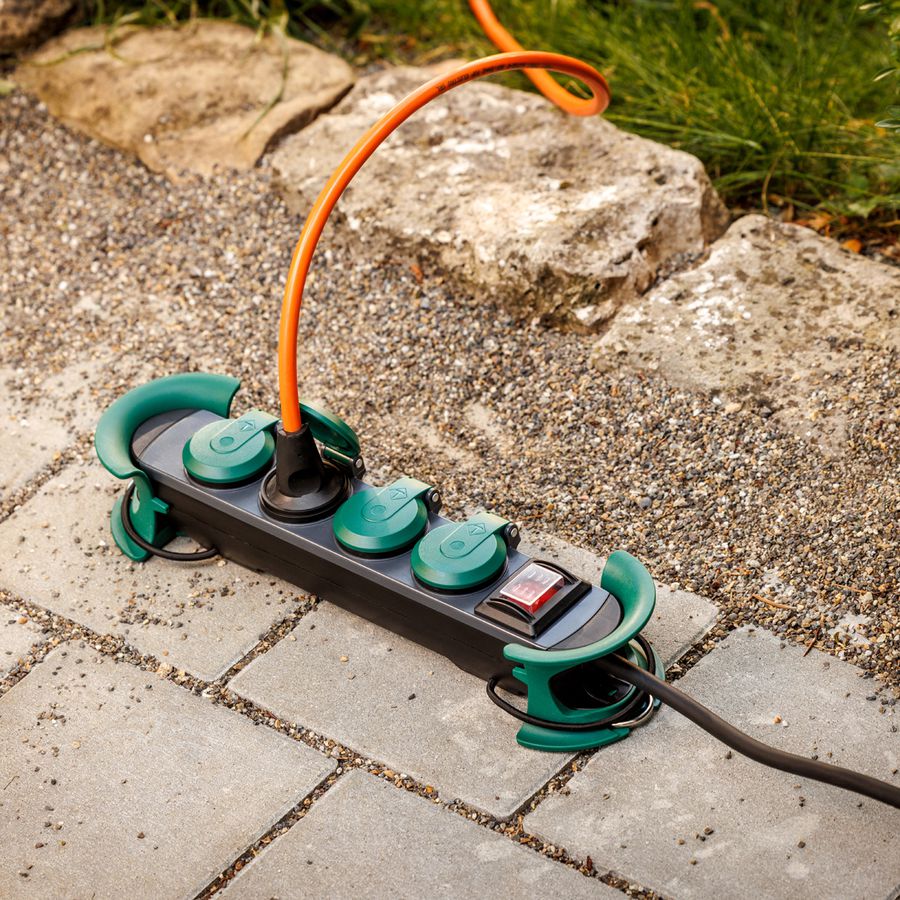 BACHMANN HOOK Outdoor 4x Schutzkontakt, Kunststoff, mit Schalter und Klappdeckeln, IP44, 4 m