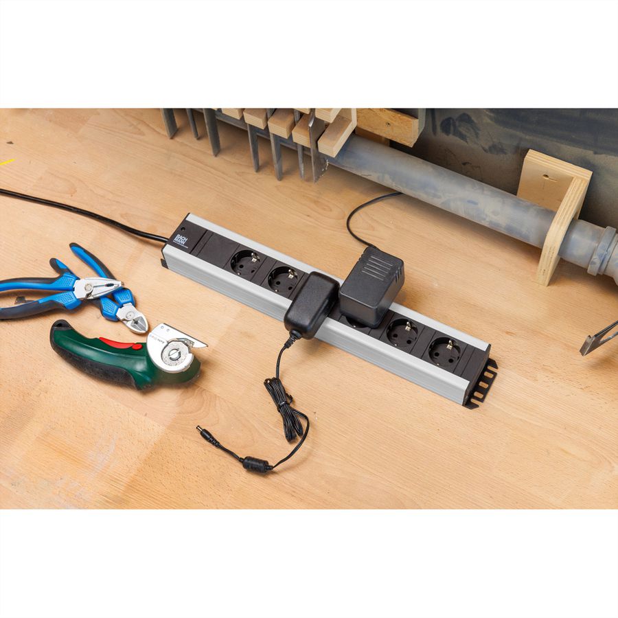 BACHMANN Handwerkerleiste 6x Schutzkontakt, 19-Zoll-Rack kompatibel, 2 m