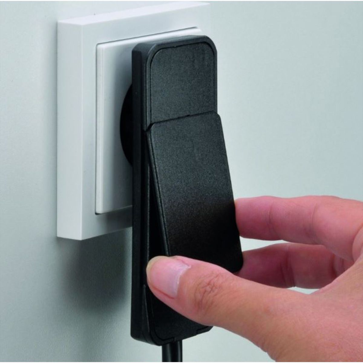 BACHMANN SMART PLUG Schutzkontakt Montagestecker, schwarz