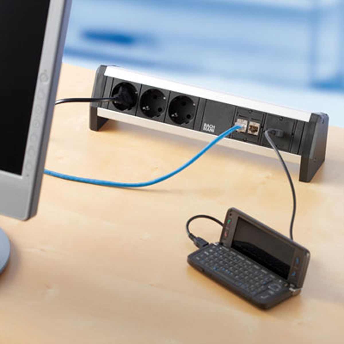 BACHMANN DESK 3x Schutzkontakt, 2x CAT6, 1x USB 3.0