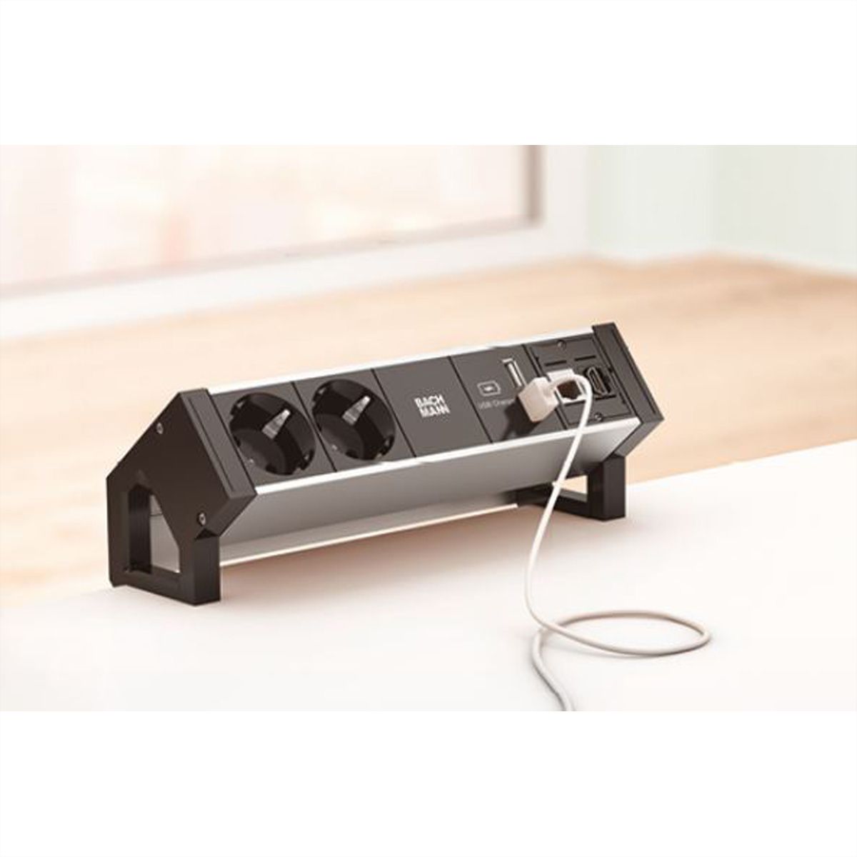 BACHMANN DESK2 ALU BLACK 2x Schutzkontakt 1x USB-Charger 1x ABD GST18